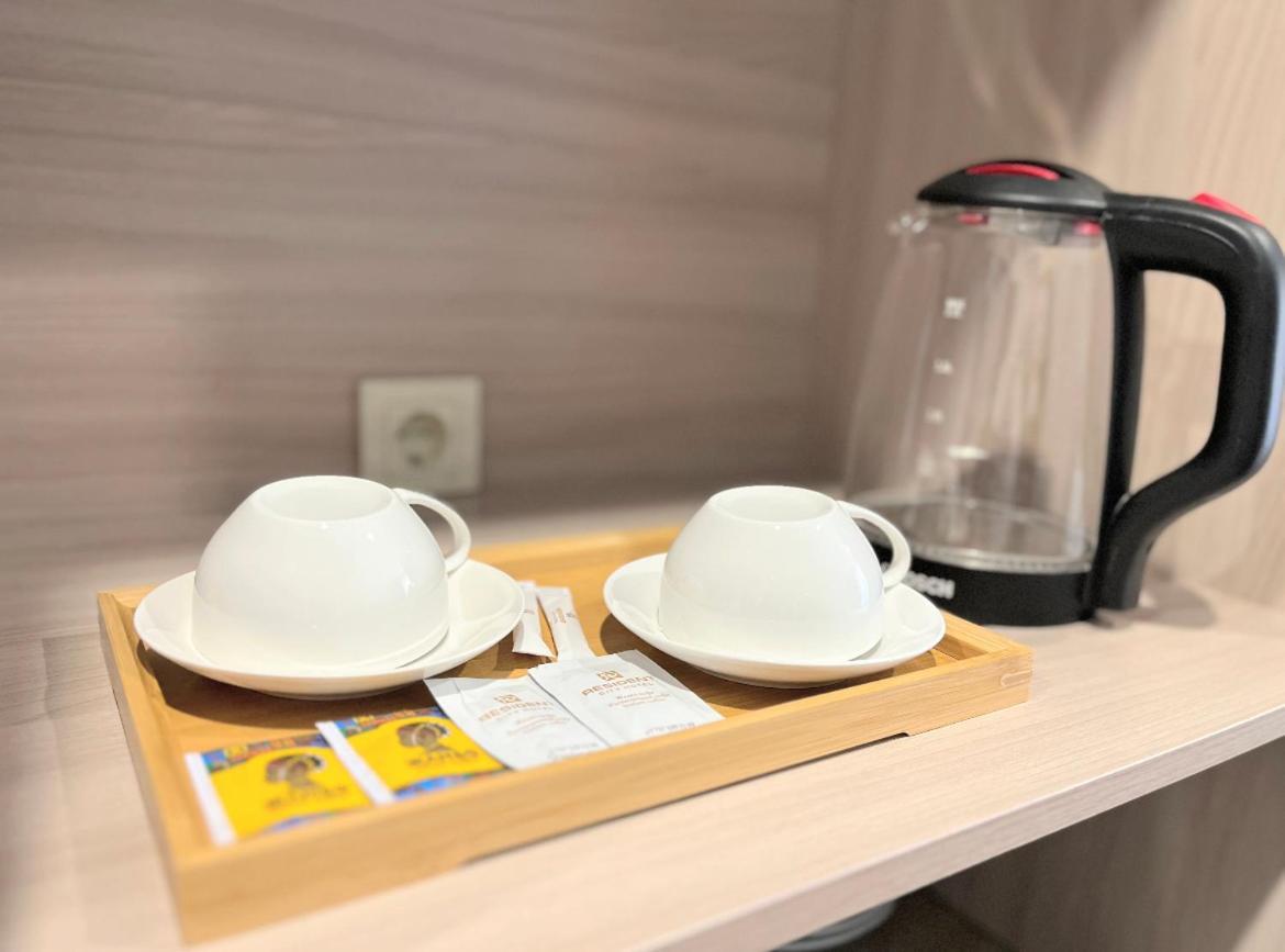 Resident Hotel Gogol Алма Ата Екстериор снимка