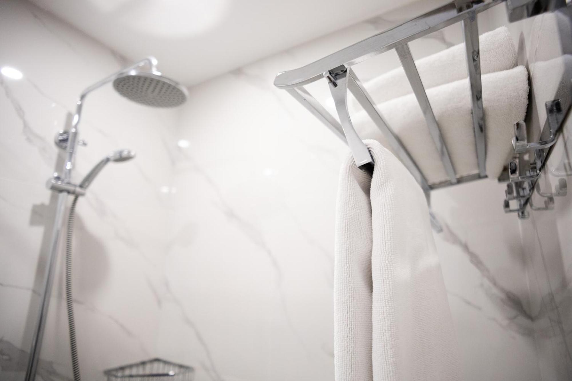 Resident Hotel Gogol Алма Ата Екстериор снимка