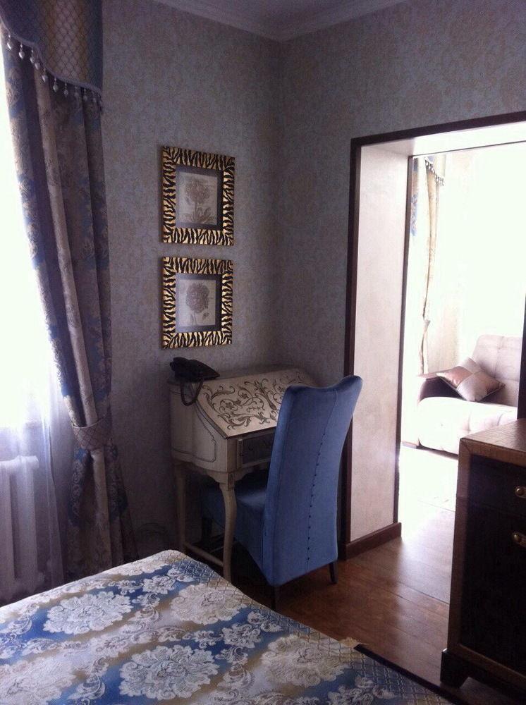 Resident Hotel Gogol Алма Ата Екстериор снимка