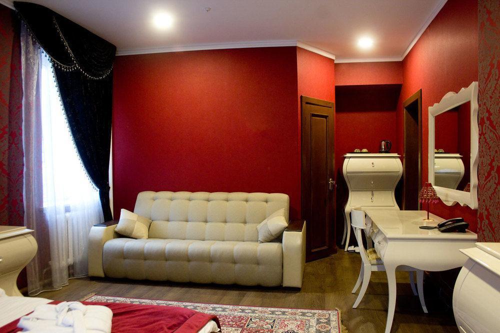 Resident Hotel Gogol Алма Ата Екстериор снимка