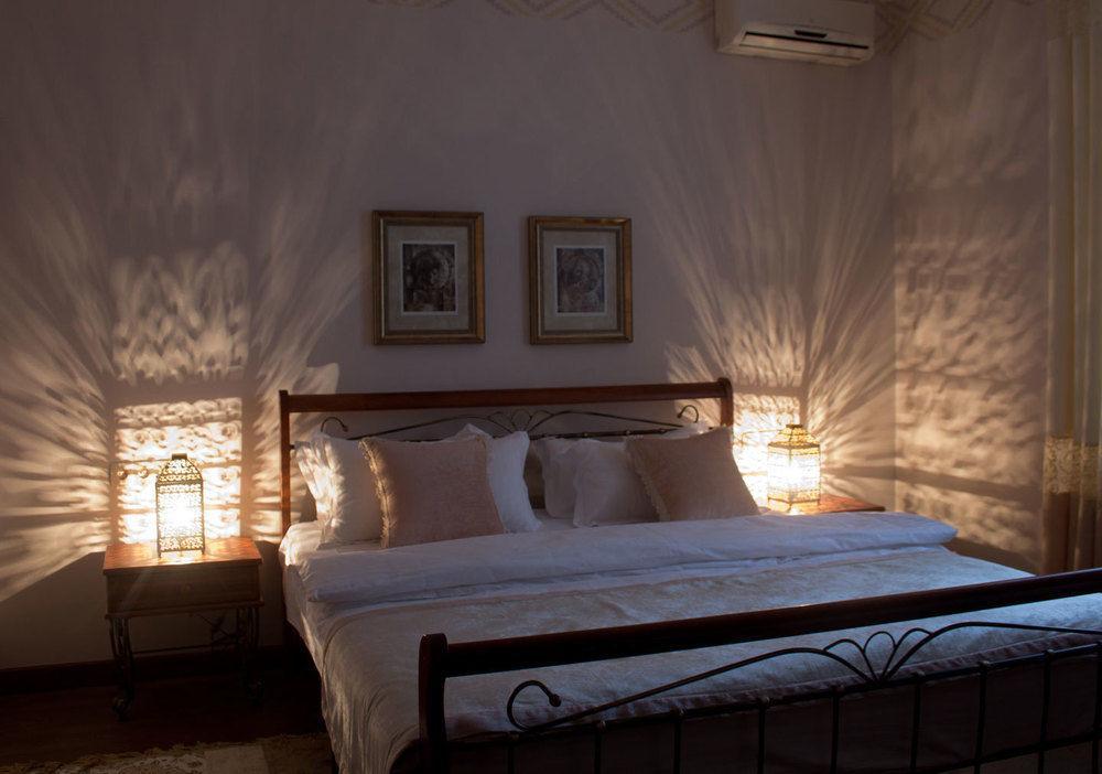 Resident Hotel Gogol Алма Ата Екстериор снимка